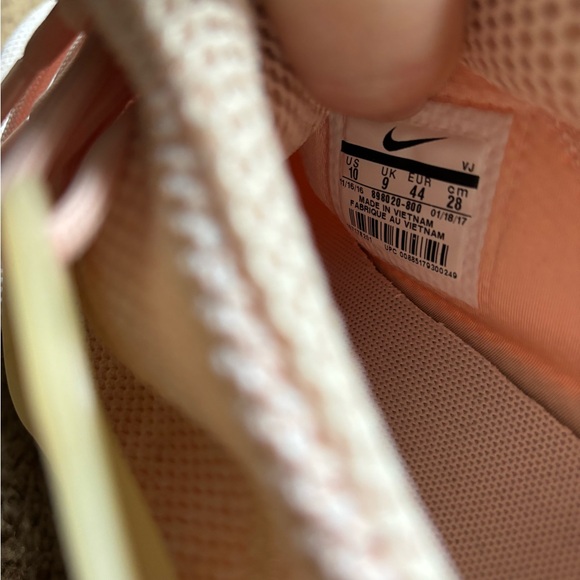 NIKE AIR PRESTOS running casual athletic runner sport pink shoe sneaker salmon - Picture 6 of 9